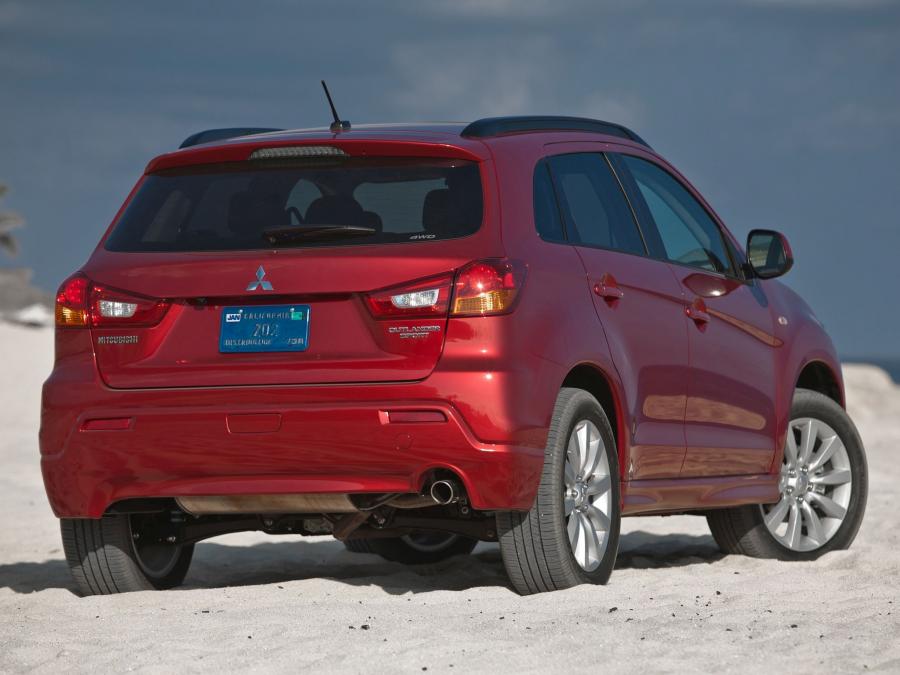  Mitsubishi Outlander Sport 2010 года  (фото 13 из 26)